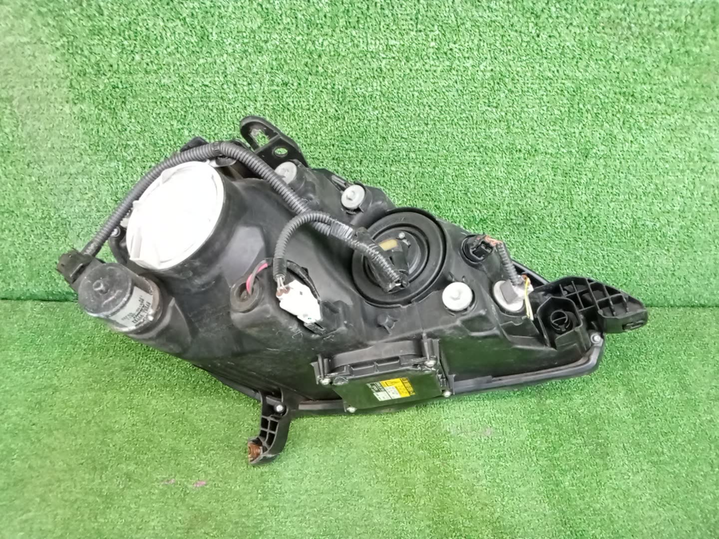 Фара левая передняя TOYOTA BREVIS JCG10, JCG11, JCG15 2 ракурс