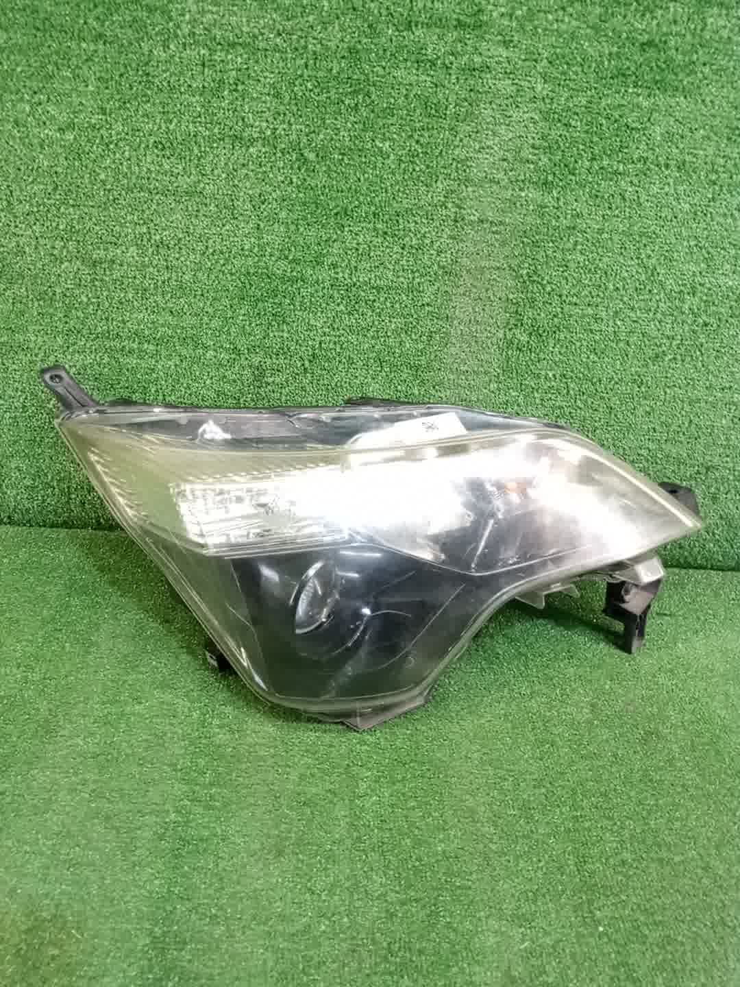 Фара правая передняя TOYOTA SPADE NCP141, NSP140, NSP141, NCP145 1 ракурс