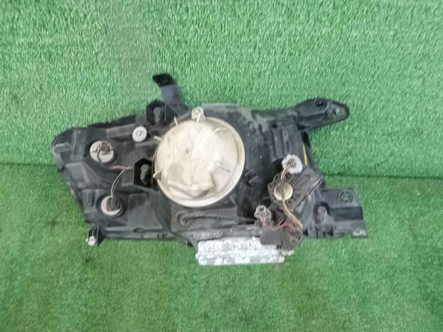 Фара левая передняя MITSUBISHI PAJERO V75W, V65W, V78W, V73W, V77W, V63W, V68W 2 ракурс
