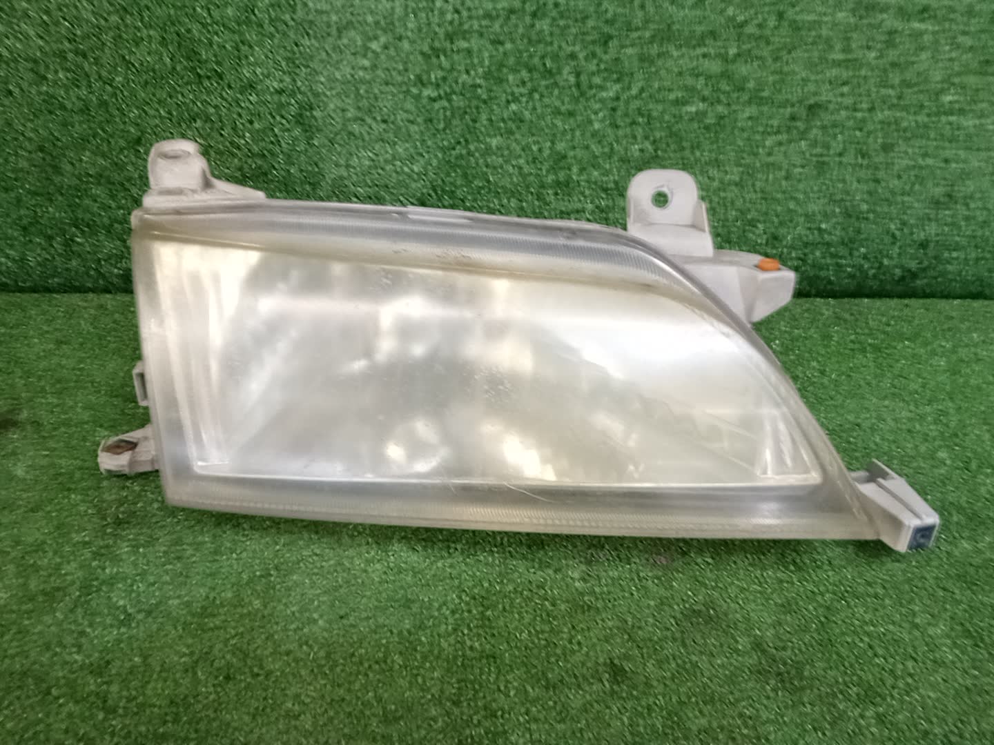 Фара правая передняя TOYOTA CORONA PREMIO CT211, ST210, AT210, AT211, ST215, CT210, CT215 1 ракурс