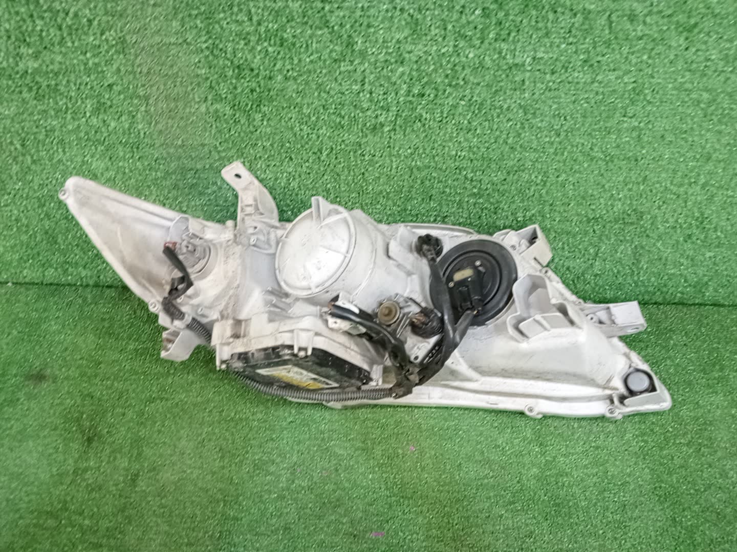 Фара левая передняя TOYOTA CAMRY, ALTIS AHV40, GSV40, ACV40, ACV45, ACV40N, ACV45N 3 ракурс