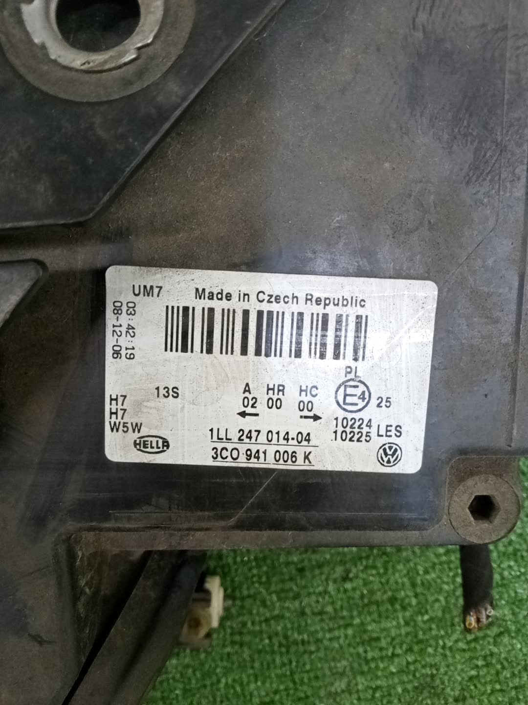 Фара правая передняя VOLKSWAGEN PASSAT 3C2, B6, 3C5 2 ракурс