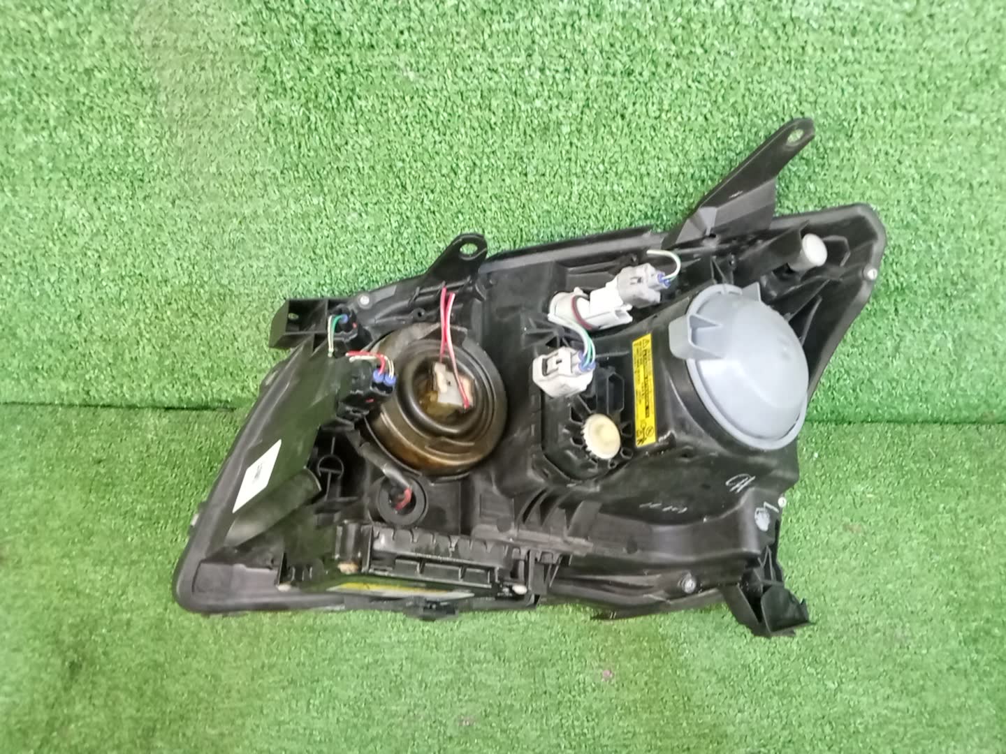 Фара правая передняя TOYOTA AVENSIS ZZT251, AZT250, AZT255, AZT251 2 ракурс