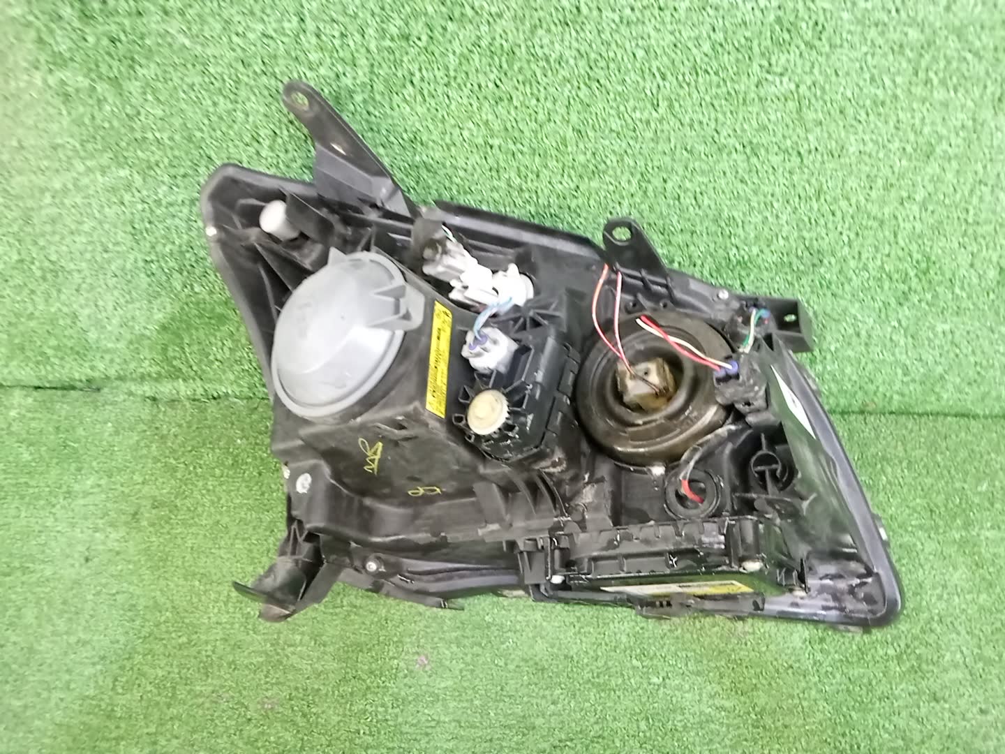 Фара левая передняя TOYOTA AVENSIS ZZT251, AZT250, AZT255, AZT251 2 ракурс