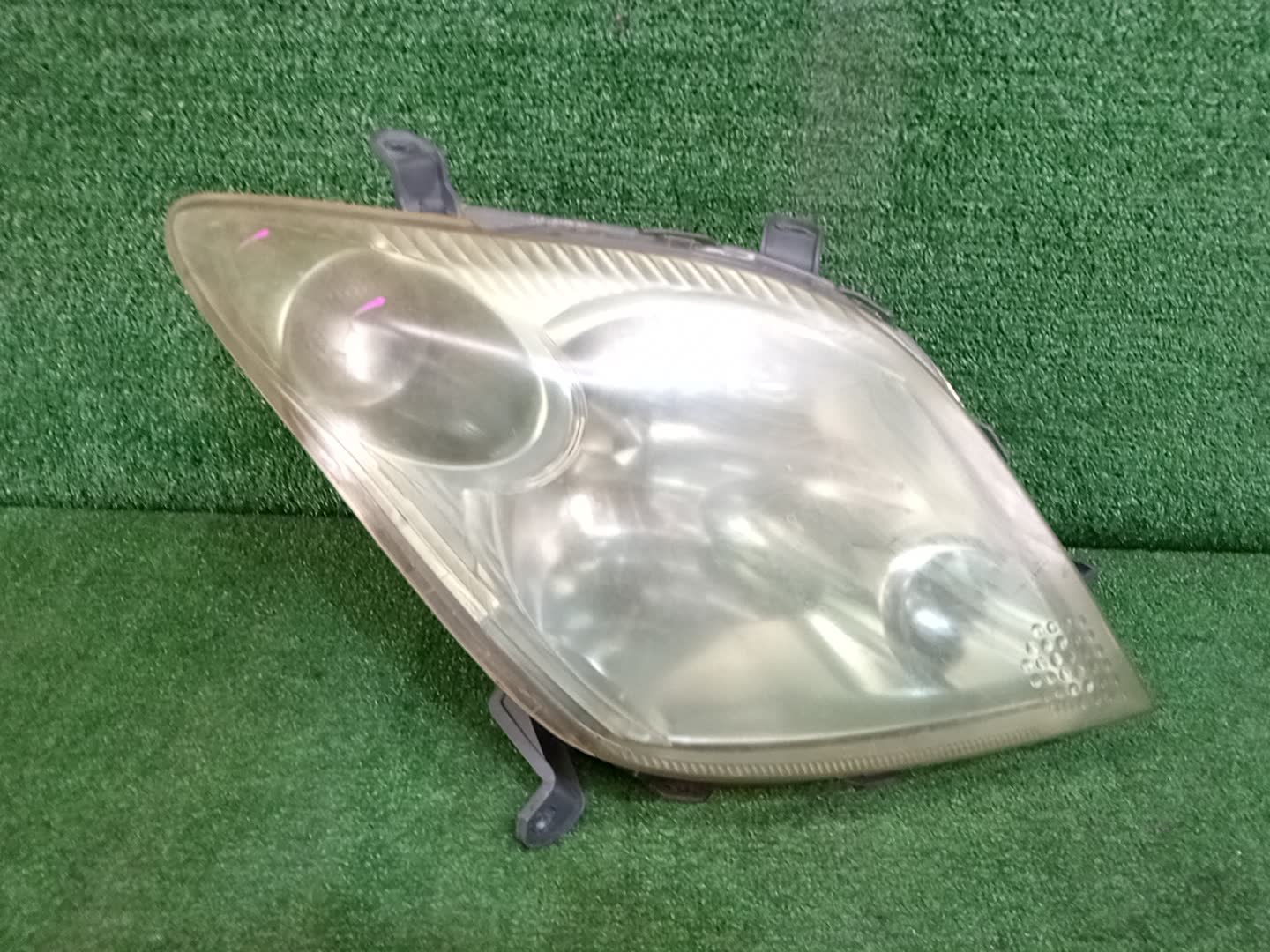 Фара правая передняя TOYOTA IST NCP60, NCP65, NCP61 1 ракурс