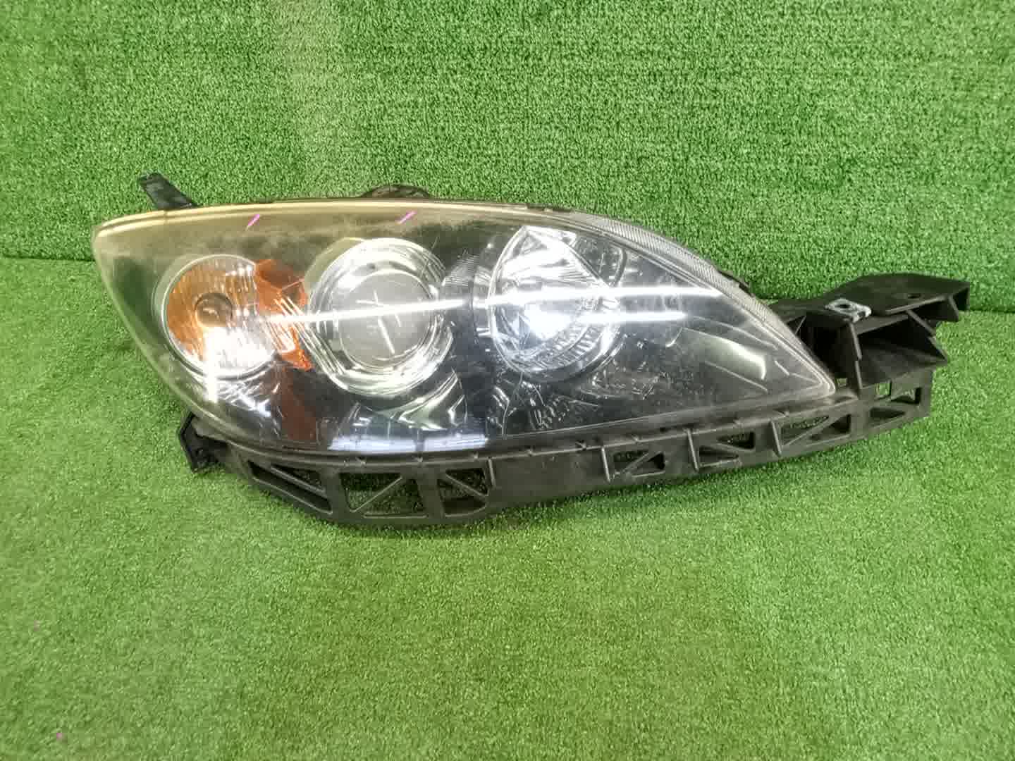 Фара правая передняя MAZDA AXELA, MAZDA 3, 3 BK5P, BK3P, BKEP, BK 1 ракурс