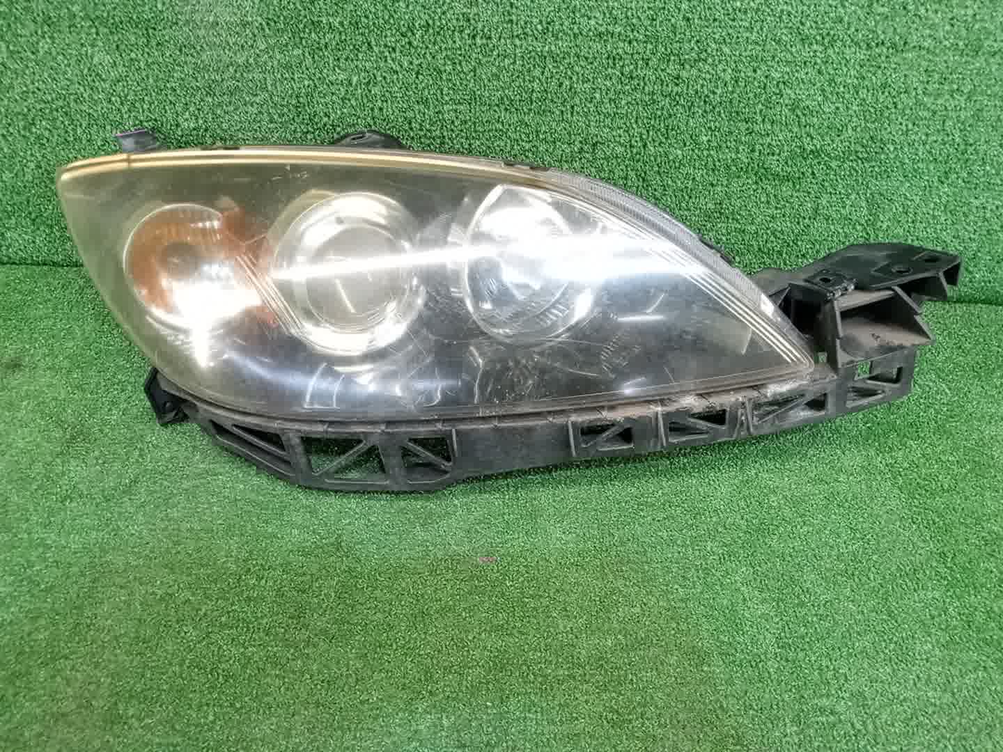 Фара правая передняя MAZDA AXELA, MAZDA 3, 3 BK5P, BK3P, BKEP, BK 1 ракурс