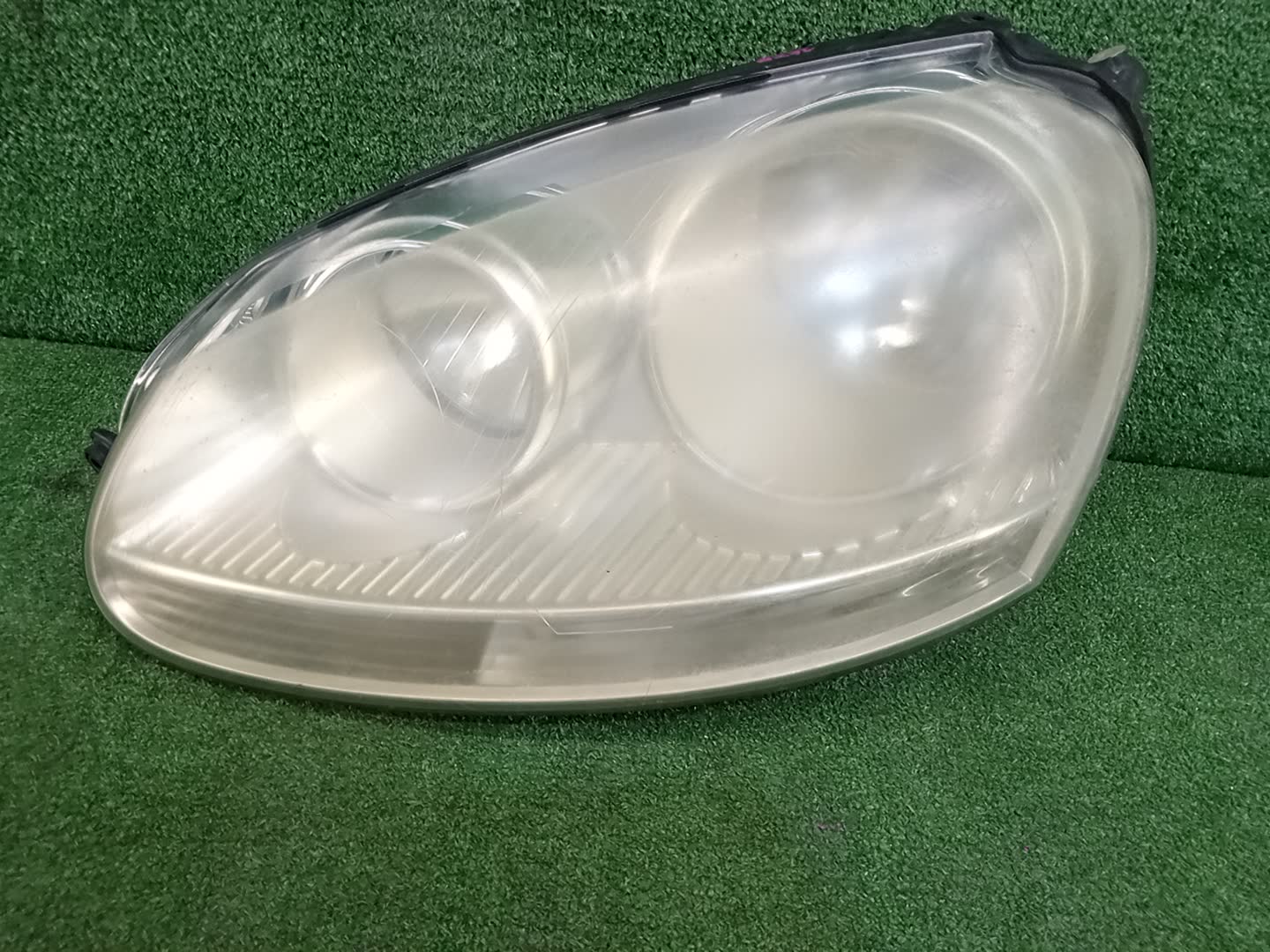 Фара левая передняя VOLKSWAGEN GOLF, JETTA MK5, 1K5, 1K1, A5, 1K2 1 ракурс