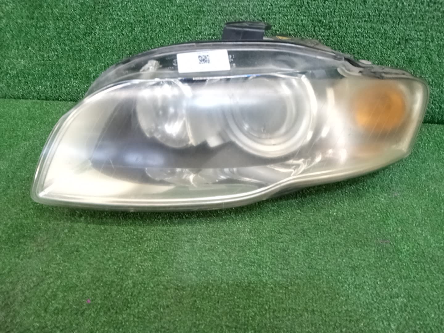 Фара левая передняя AUDI A4 8ED, 8E, 8HE, 8H7, 8E5, 8EC, B7, B6 1 ракурс