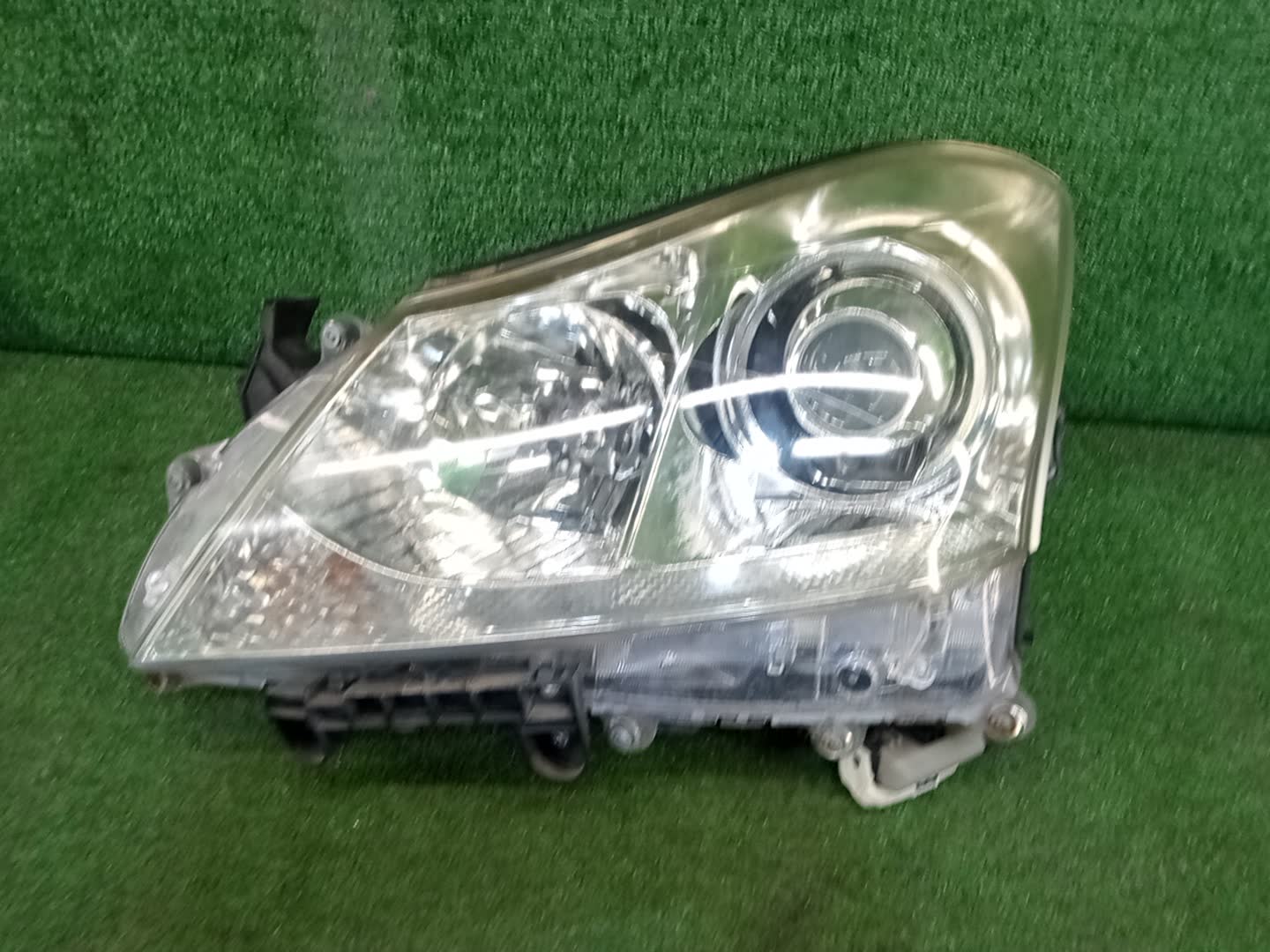 Фара левая передняя TOYOTA CROWN MAJESTA URS206 1 ракурс
