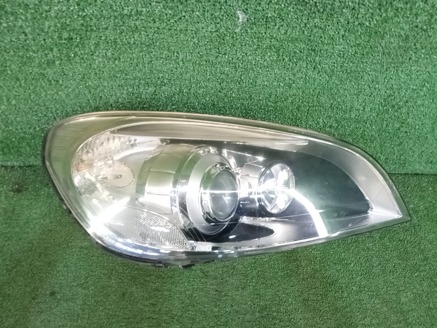Фара правая передняя VOLVO V60, S60 FW45, FW47, FW, FW52, FW48, FW90, FS44, FS47, FS40, FS45, FS70, FS, Y20, FS48, FS84, FS90 1 ракурс