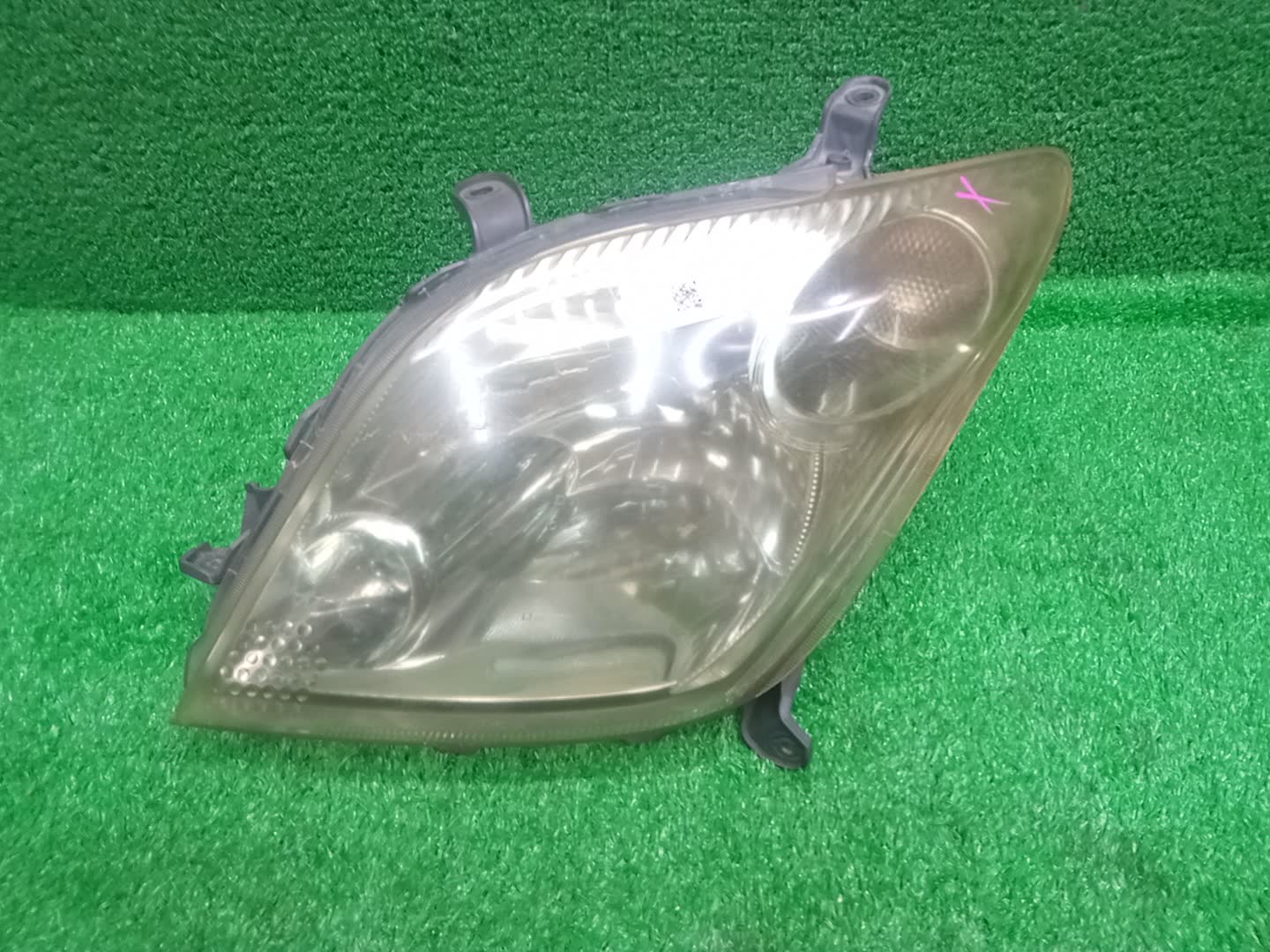 Фара левая передняя TOYOTA IST NCP60, NCP65, NCP61 1 ракурс