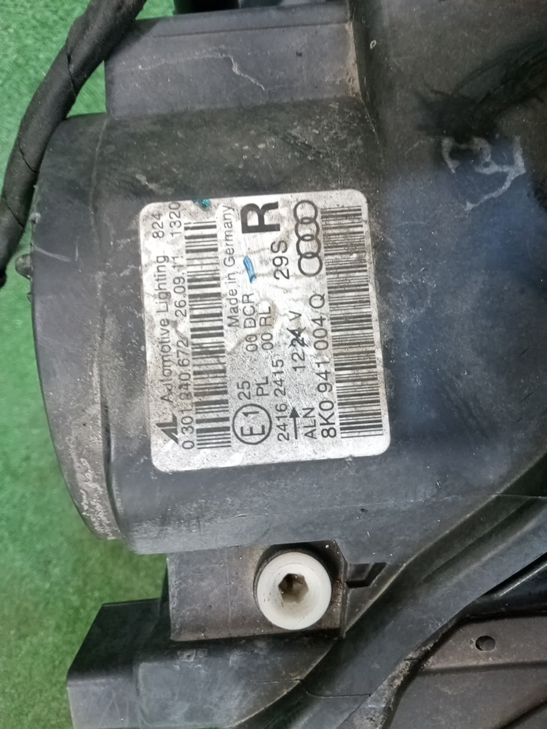 Фара правая передняя AUDI A4 8K2, B8, 8K5 4 ракурс