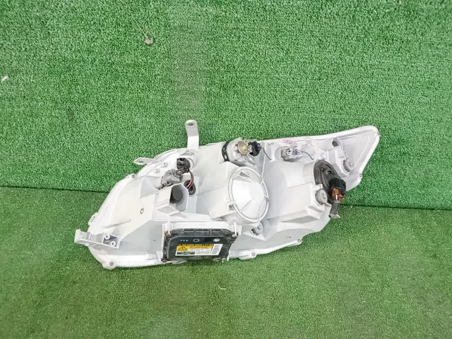 Фара правая передняя TOYOTA AXIO, COROLLA FIELDER, COROLLA  AXIO, FIELDER NZE141, NZE144, ZRE142, ZRE144, ZRE144G, ZRE142G, NZE144G, NZE141G 4 ракурс