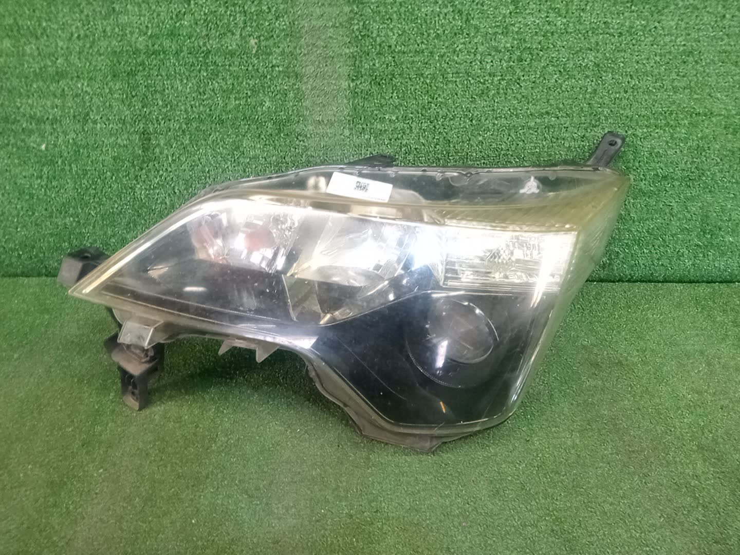 Фара левая передняя TOYOTA SPADE NCP141, NSP140, NSP141, NCP145 1 ракурс