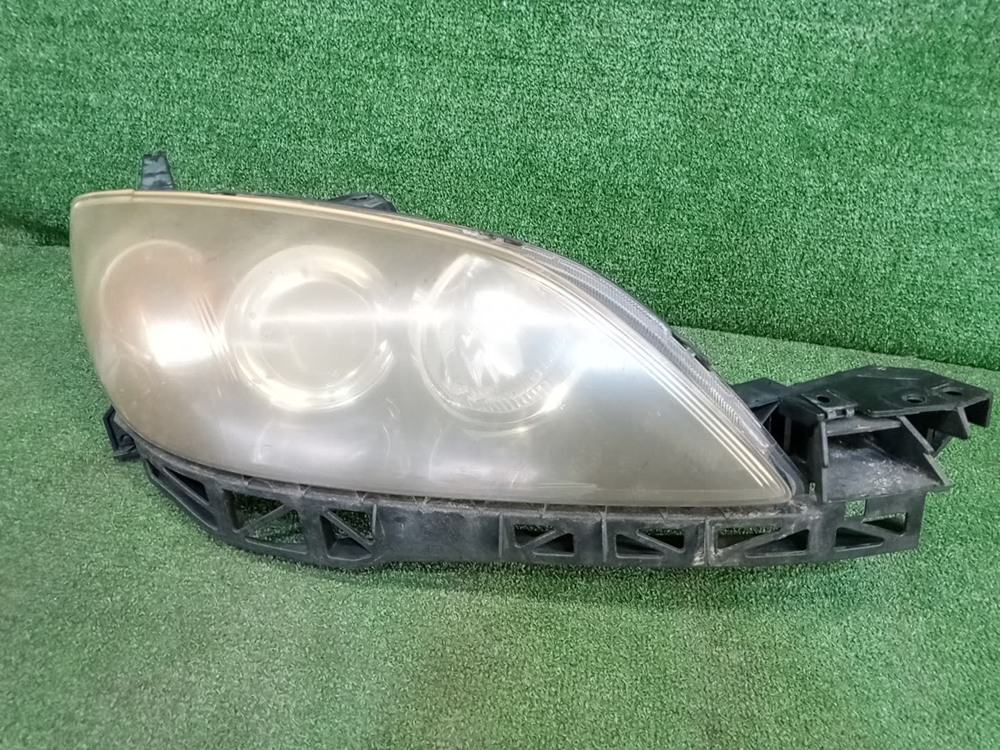 Фара правая передняя MAZDA AXELA, MAZDA 3, 3 BK5P, BK3P, BKEP, BK 1 ракурс