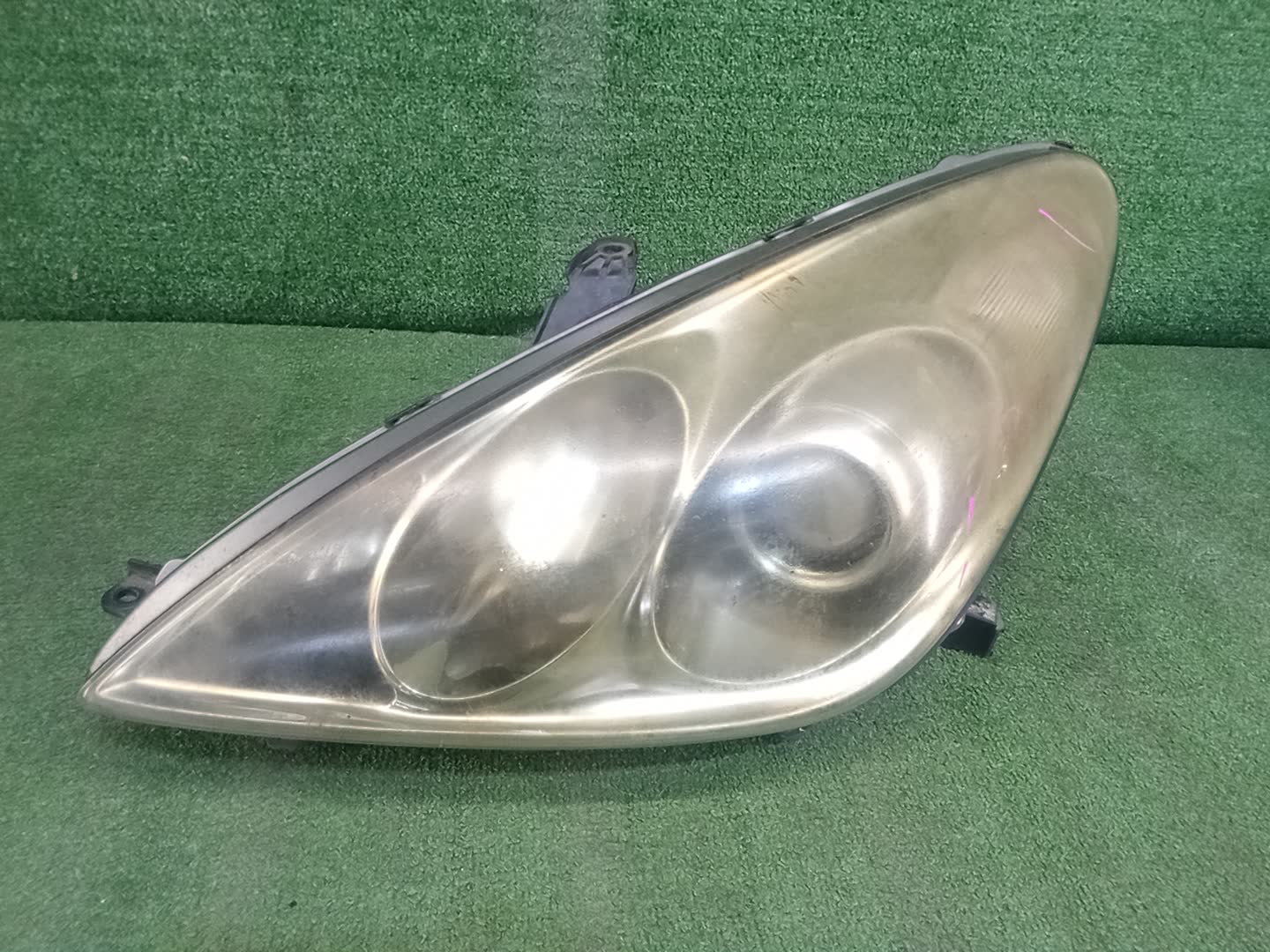 Фара левая передняя TOYOTA WINDOM MCV30 1 ракурс