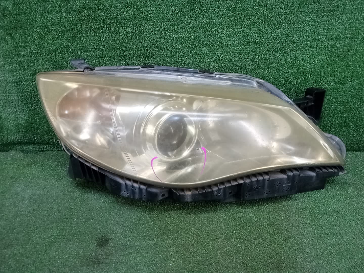 Фара правая передняя SUBARU IMPREZA GH6, GH7, GH8, GH2, GE3, GH3, GE2, GE6, GE7 1 ракурс