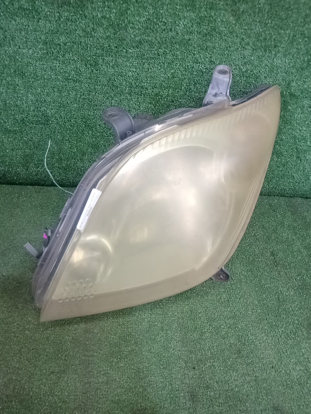 Фара левая передняя TOYOTA IST NCP60, NCP65, NCP61 1 ракурс