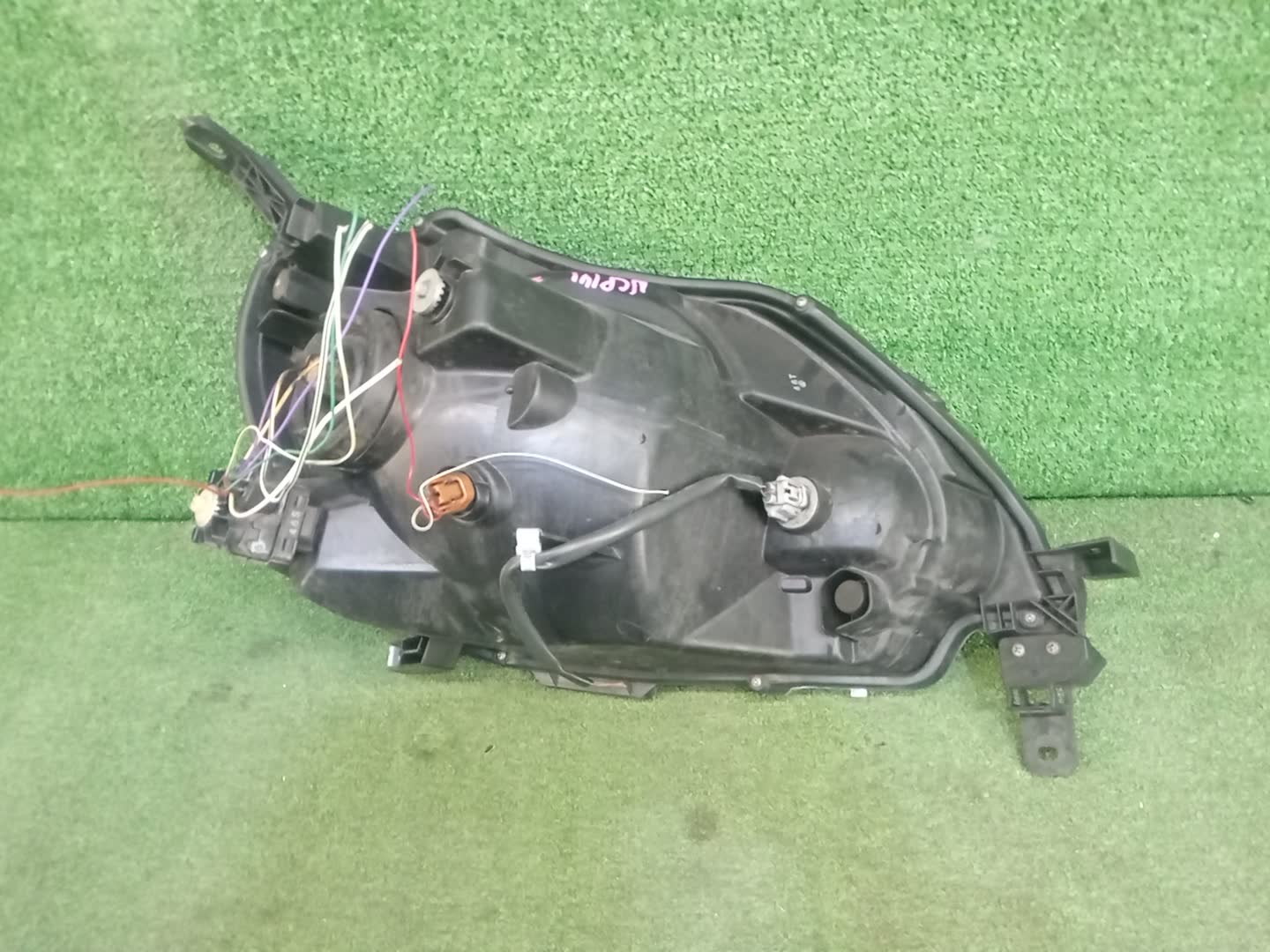 Фара левая передняя TOYOTA PORTE NCP141, NSP140, NSP141, NCP145 2 ракурс