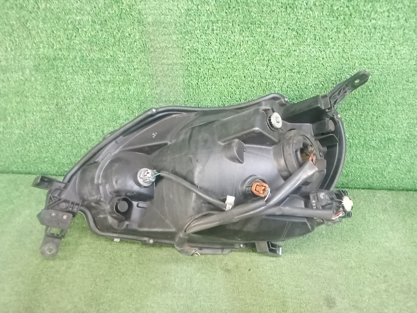 Фара правая передняя TOYOTA PORTE NCP141, NSP140, NSP141, NCP145 2 ракурс