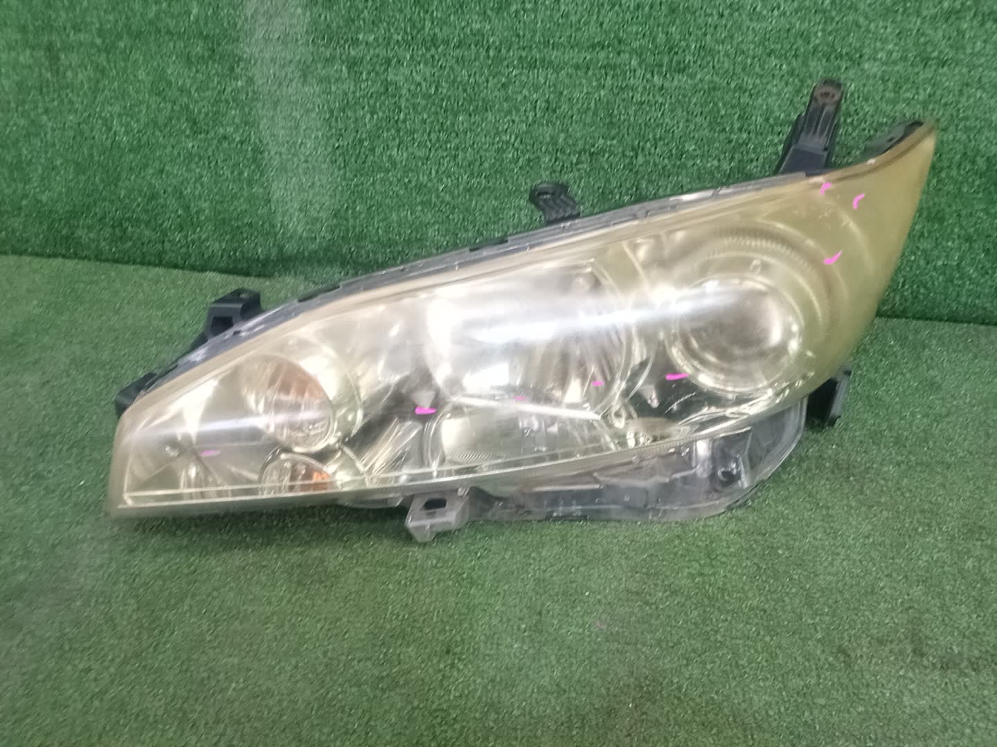 Фара левая передняя TOYOTA WISH ZGE20W, ZGE20G, ZGE25W, ZGE21G, ZGE22W, ZGE25G 1 ракурс