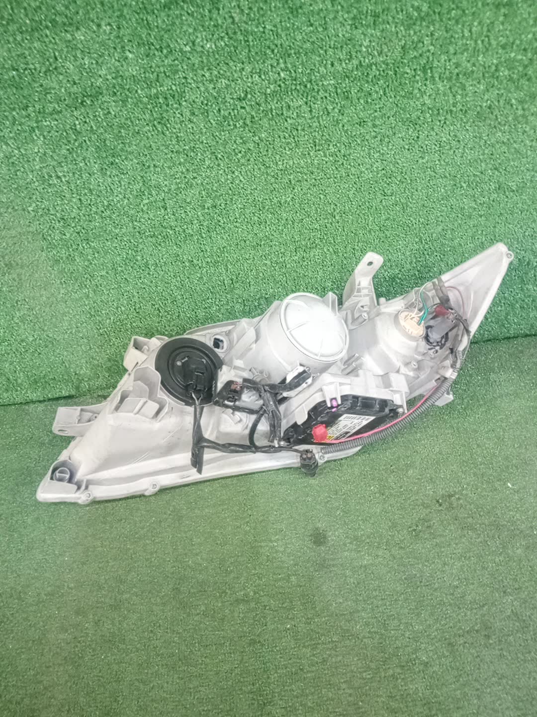 Фара правая передняя TOYOTA CAMRY, ALTIS AHV40, GSV40, ACV40, ACV45, ACV40N, ACV45N 3 ракурс
