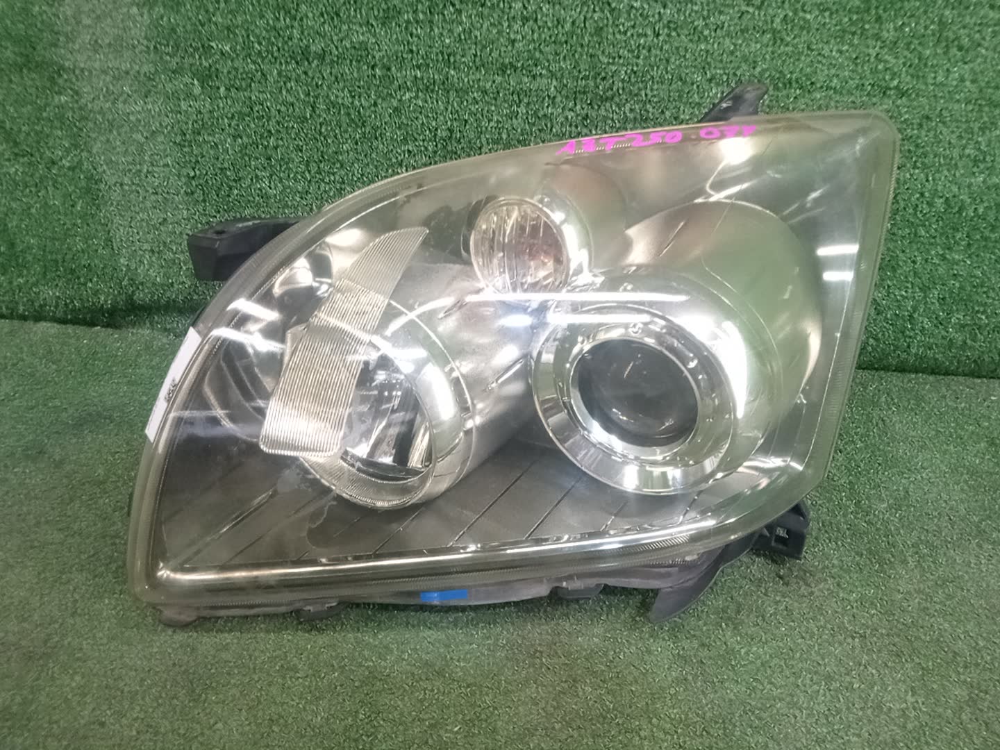 Фара левая передняя TOYOTA AVENSIS ZZT251, AZT250, AZT255, AZT251 1 ракурс