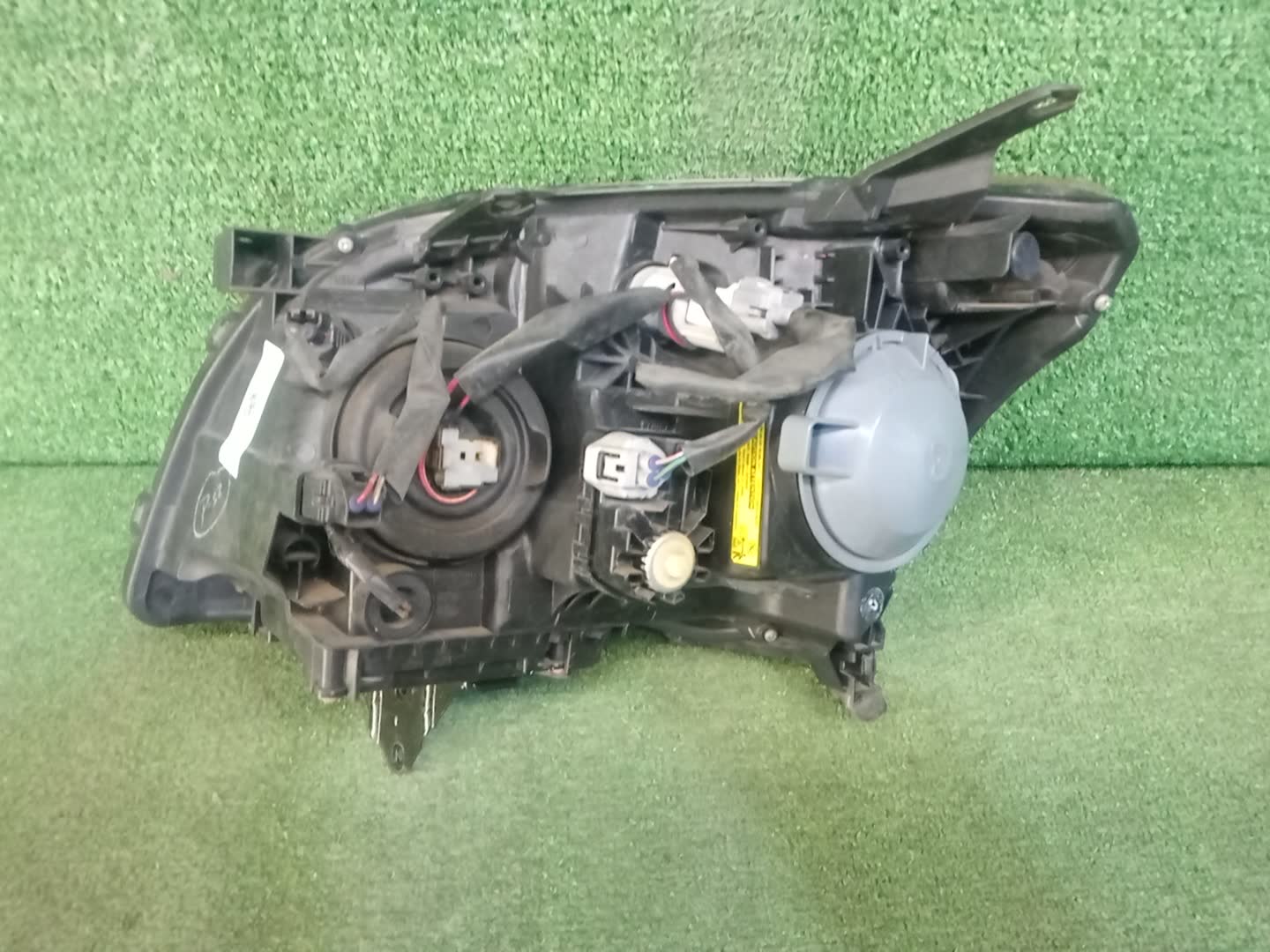 Фара правая передняя TOYOTA AVENSIS ZZT251, AZT250, AZT255, AZT251 2 ракурс