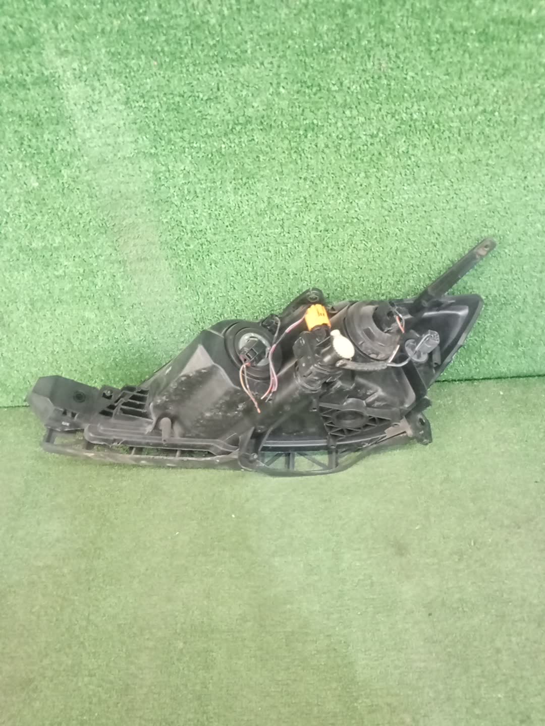 Фара правая передняя MAZDA AXELA, MAZDA 3, 3 BK5P, BK3P, BKEP, BK 2 ракурс
