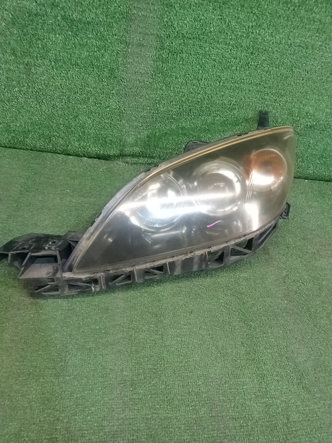 Фара левая передняя MAZDA AXELA, MAZDA 3, 3 BK5P, BK3P, BKEP, BK 1 ракурс