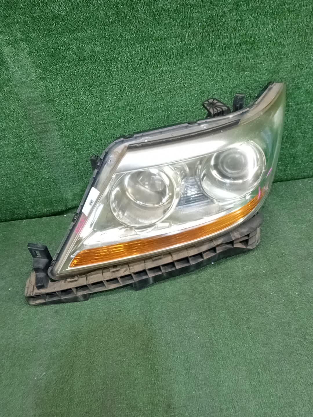 Фара левая передняя HONDA ELYSION RR5, RR6 1 ракурс
