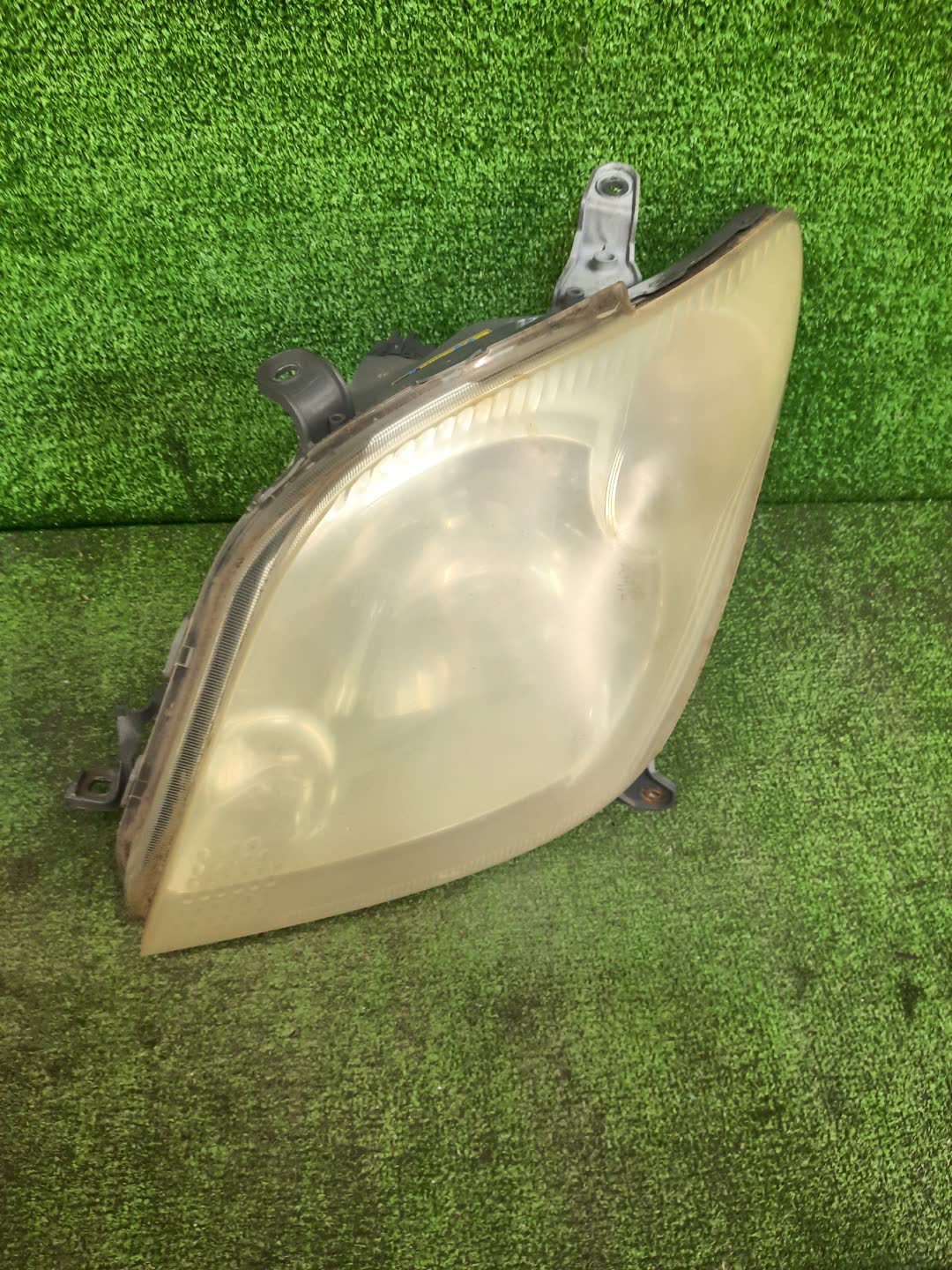 Фара левая передняя TOYOTA IST NCP60, NCP65, NCP61 1 ракурс