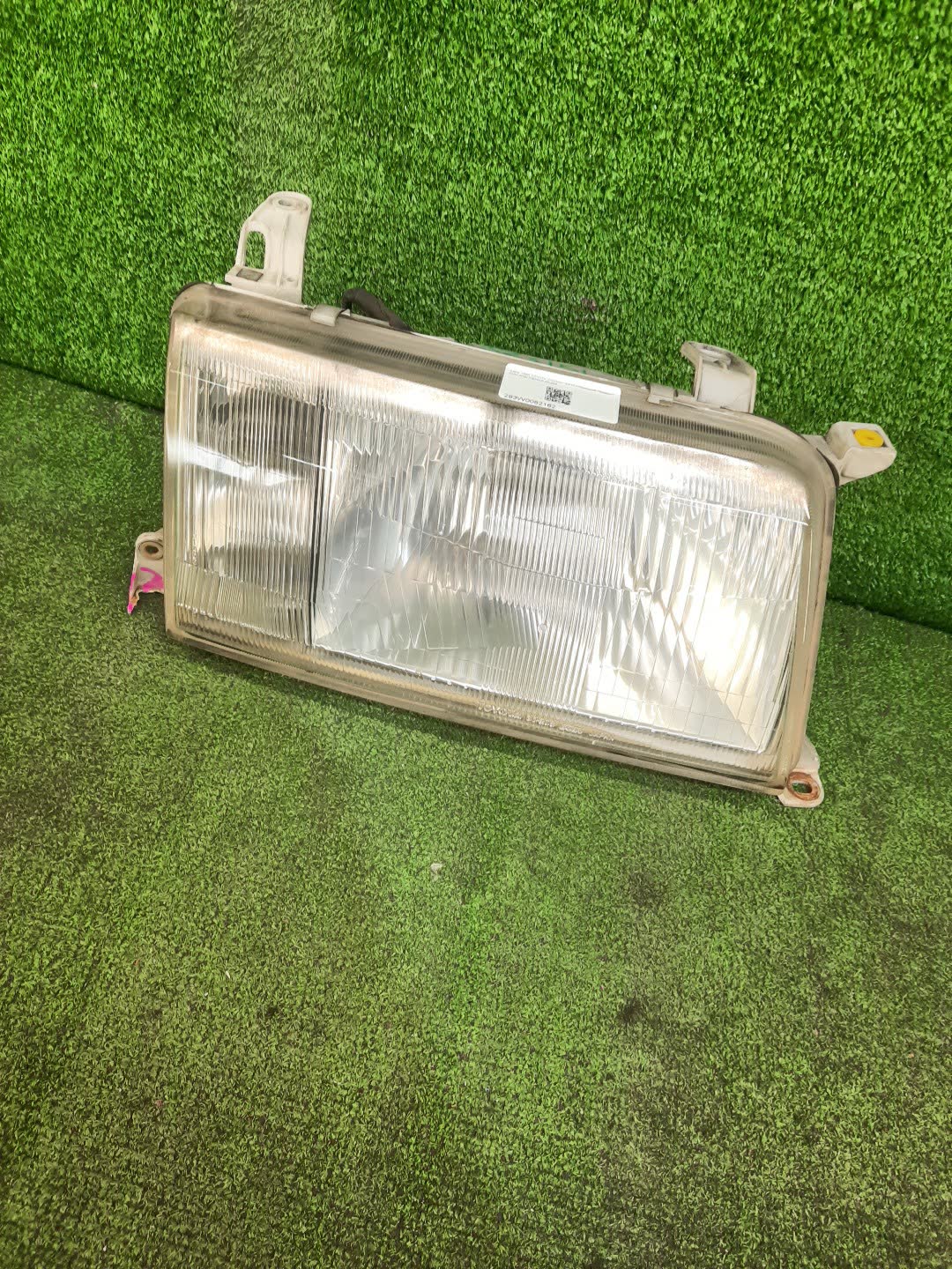 Фара правая передняя TOYOTA CROWN JZS151, JZS155, GS151, LS151, JZS157, JZS153 1 ракурс Фара правая передняя TOYOTA CROWN JZS151, JZS155, GS151, LS151, JZS157, JZS153 1 ракурс