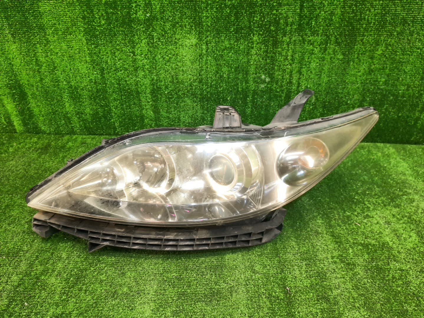 Фара левая передняя HONDA ELYSION RR1, RR2, RR3 1 ракурс