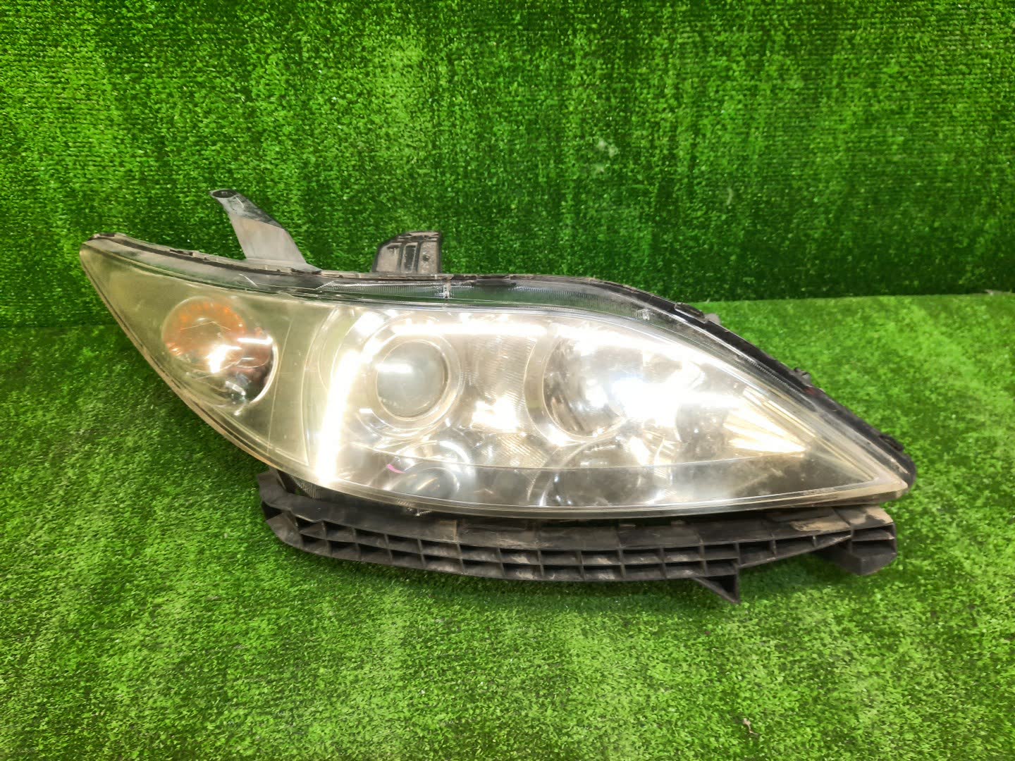 Фара правая передняя HONDA ELYSION RR1, RR2, RR3 1 ракурс