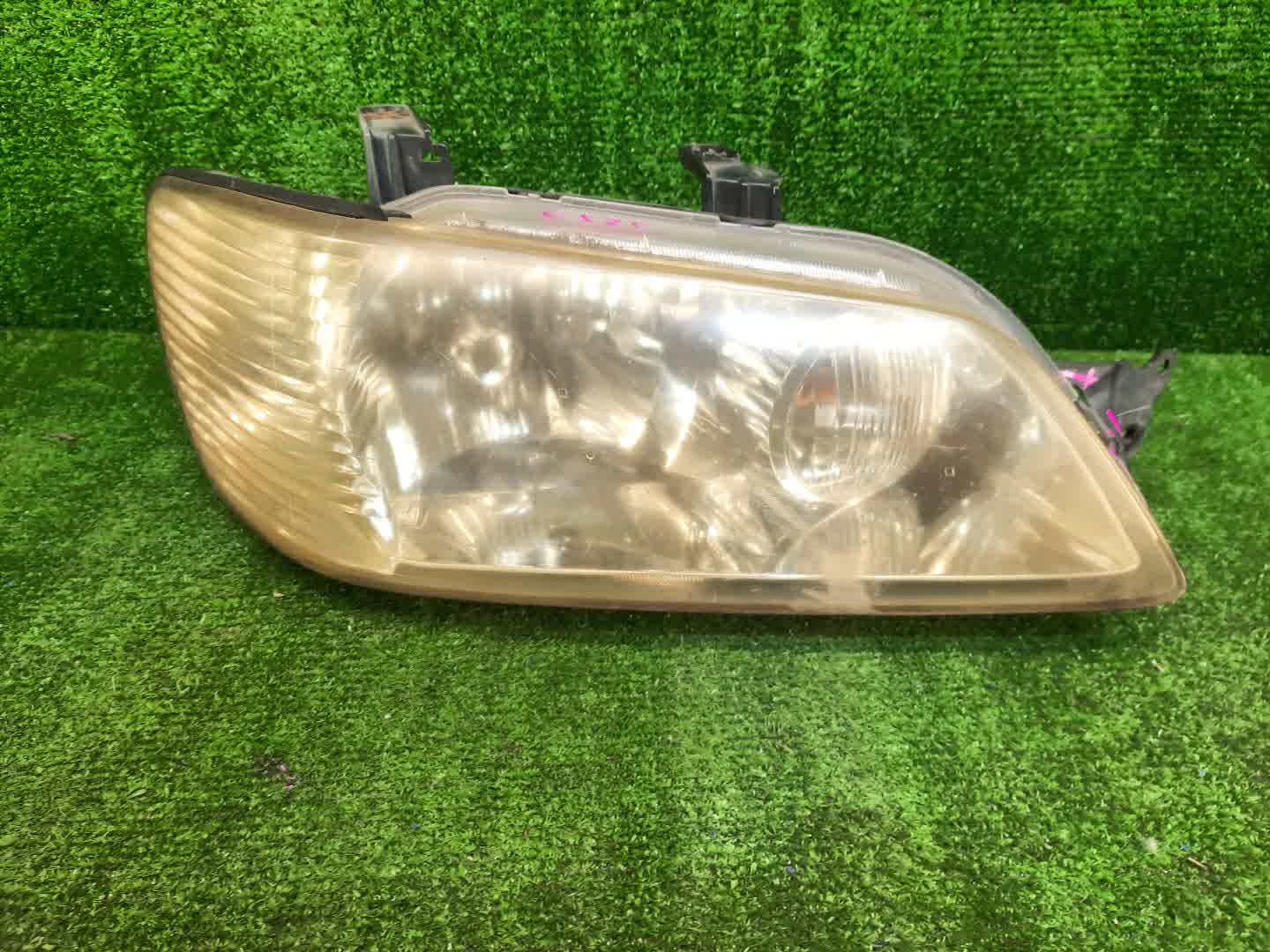 Фара правая передняя MITSUBISHI LANCER CEDIA, LANCER CS3W, CS9W, CS9A, CS1A, CS2A, CS2W, CS5W, CS5A, CS3A, CS6A, CS2V 1 ракурс