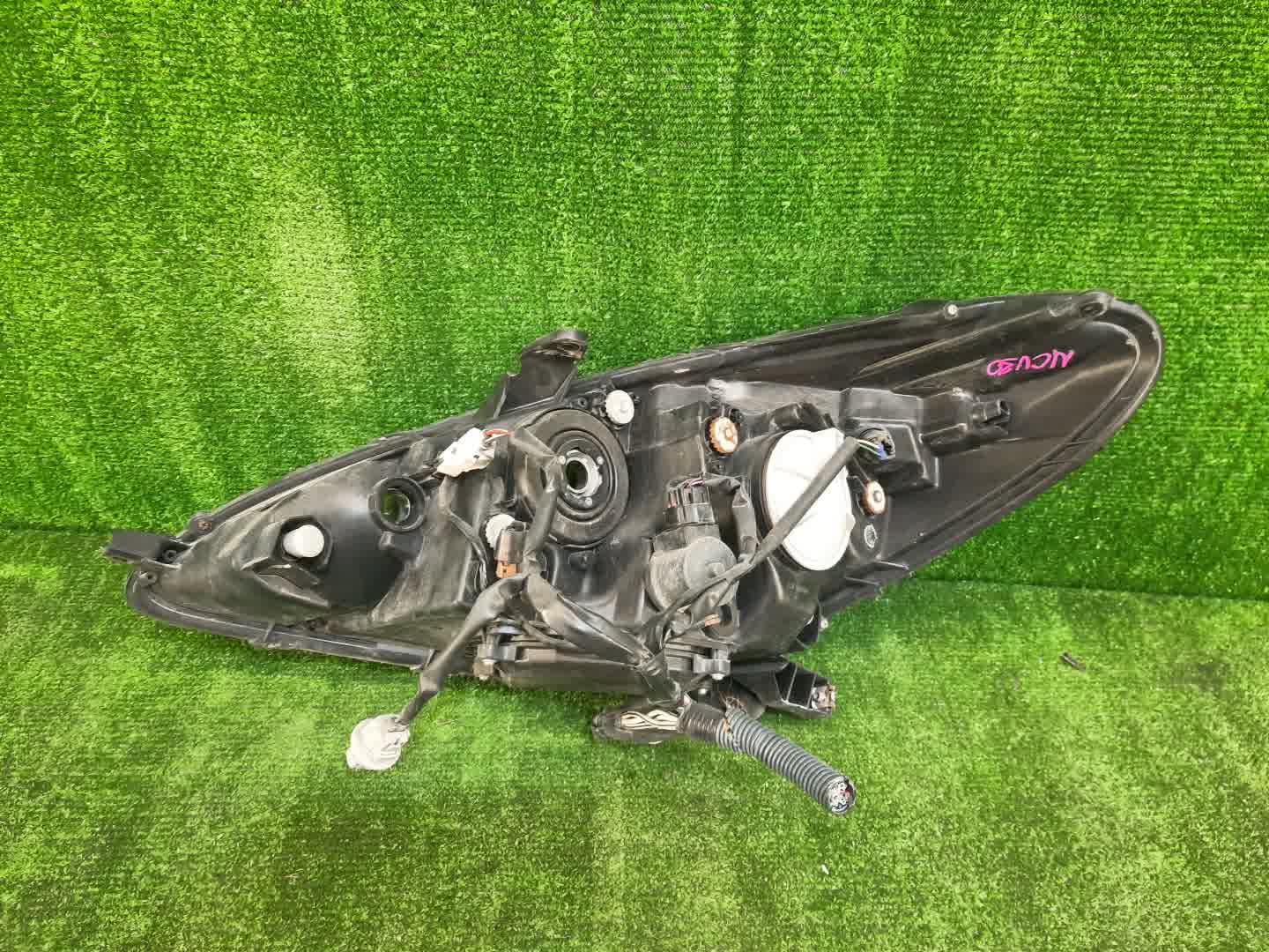 Фара правая передняя TOYOTA WINDOM MCV30 3 ракурс