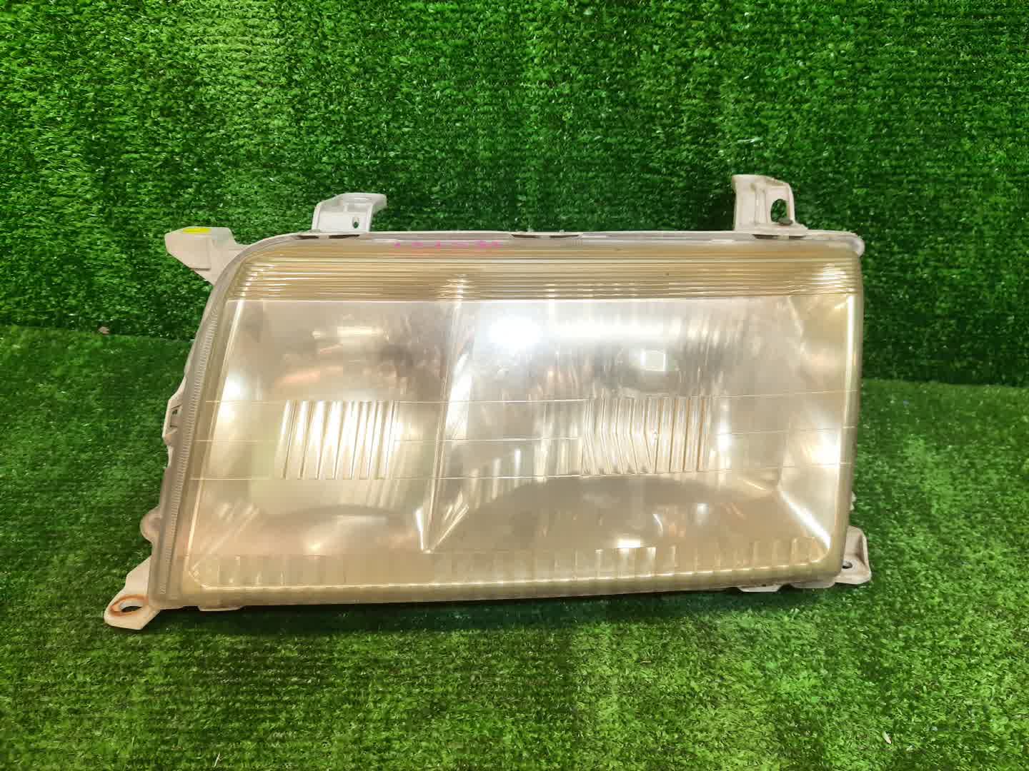 Фара левая передняя TOYOTA CROWN JZS151, JZS155, GS151, LS151, JZS157, JZS153 1 ракурс Фара левая передняя TOYOTA CROWN JZS151, JZS155, GS151, LS151, JZS157, JZS153 1 ракурс