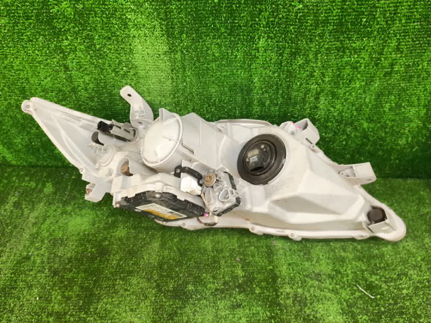 Фара левая передняя TOYOTA CAMRY, ALTIS AHV40, GSV40, ACV40, ACV45, ACV40N, ACV45N 3 ракурс