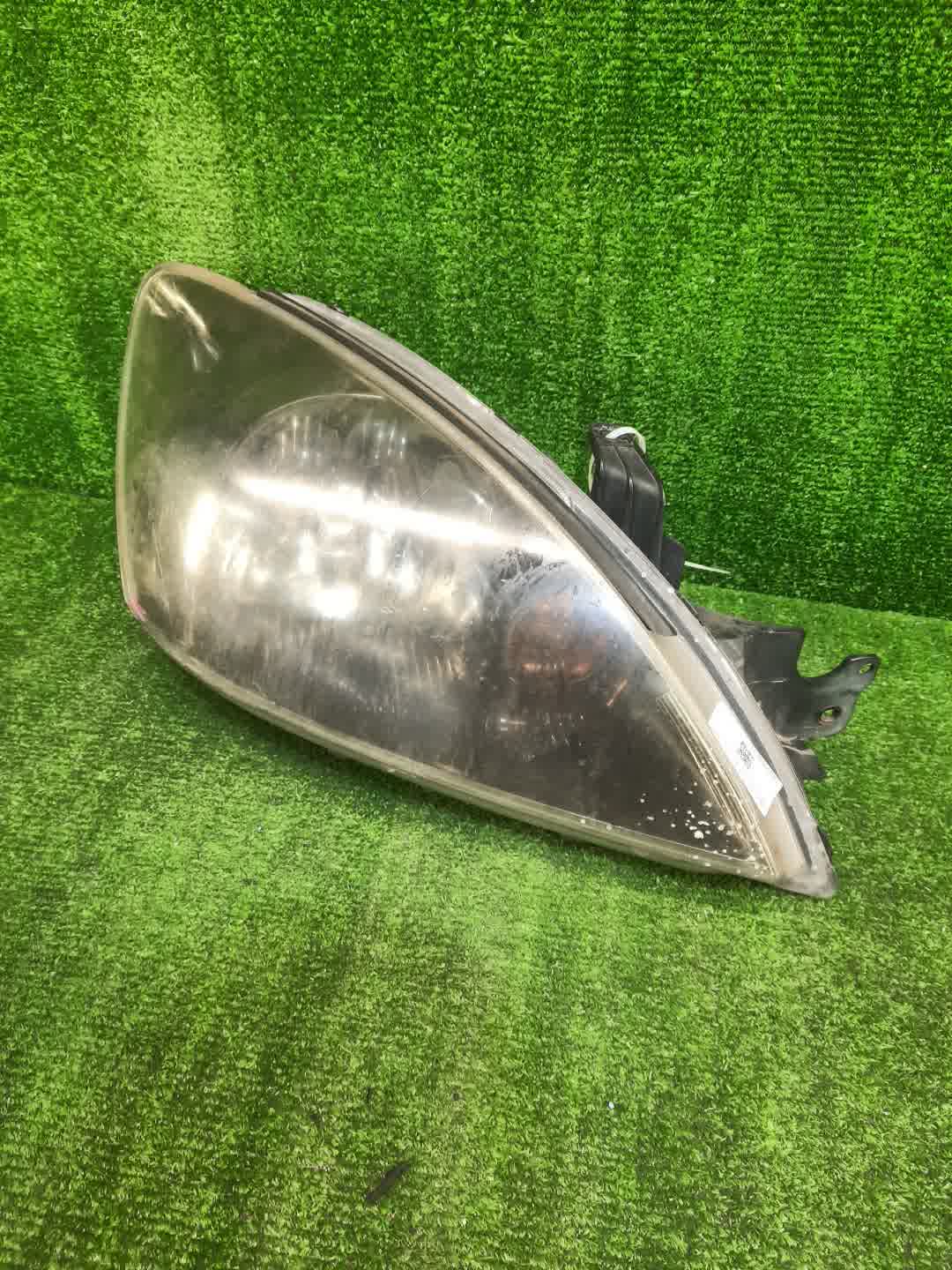 Фара правая передняя MITSUBISHI LANCER CEDIA, LANCER CS3W, CS9W, CS9A, CS1A, CS2A, CS2W, CS5W, CS5A, CS3A, CS6A, CS2V 1 ракурс
