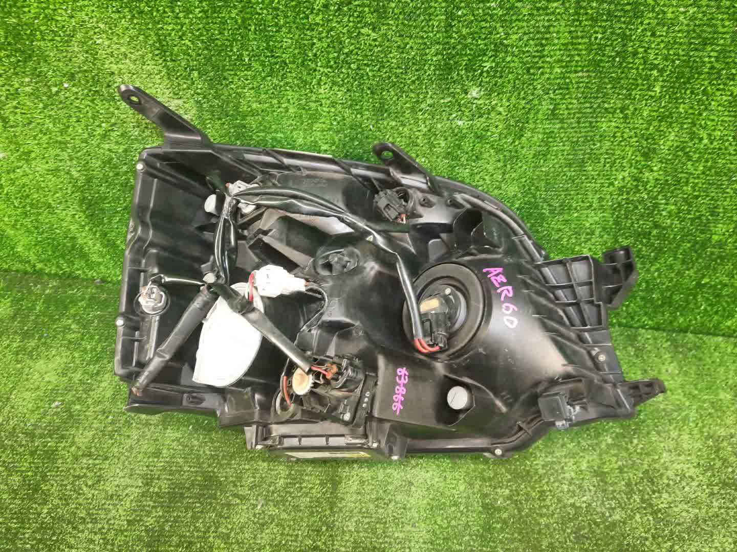 Фара левая передняя TOYOTA VOXY AZR60G, AZR65G 3 ракурс