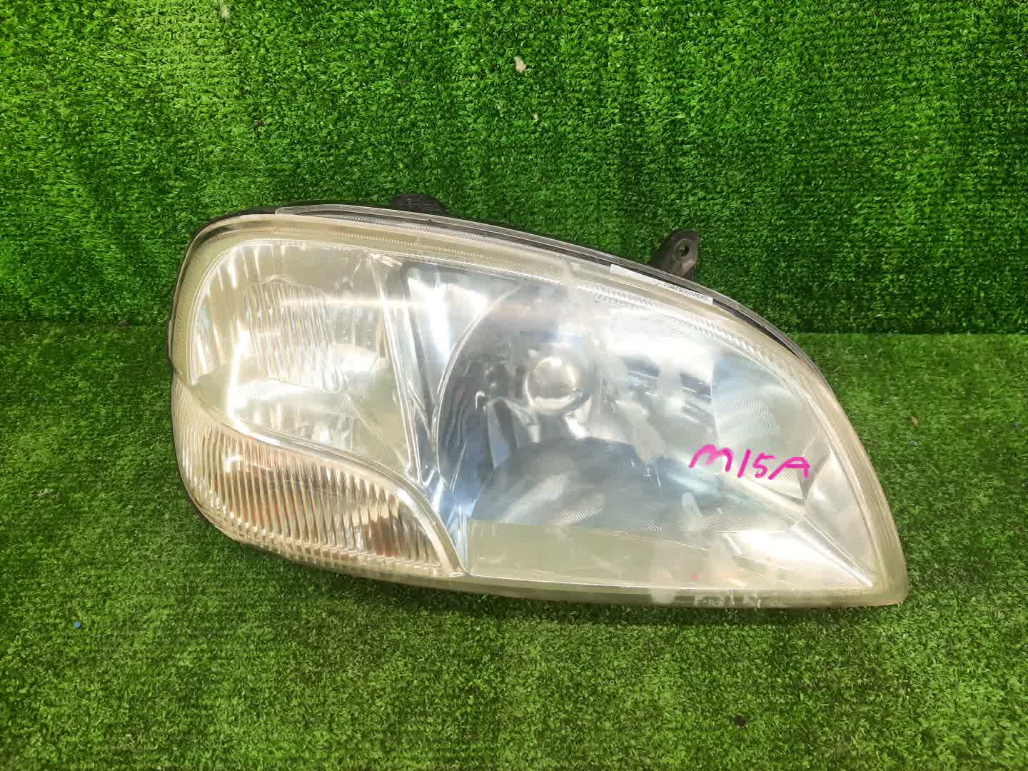 Фара правая передняя SUZUKI SWIFT HT51S 1 ракурс Фара правая передняя SUZUKI SWIFT HT51S 1 ракурс