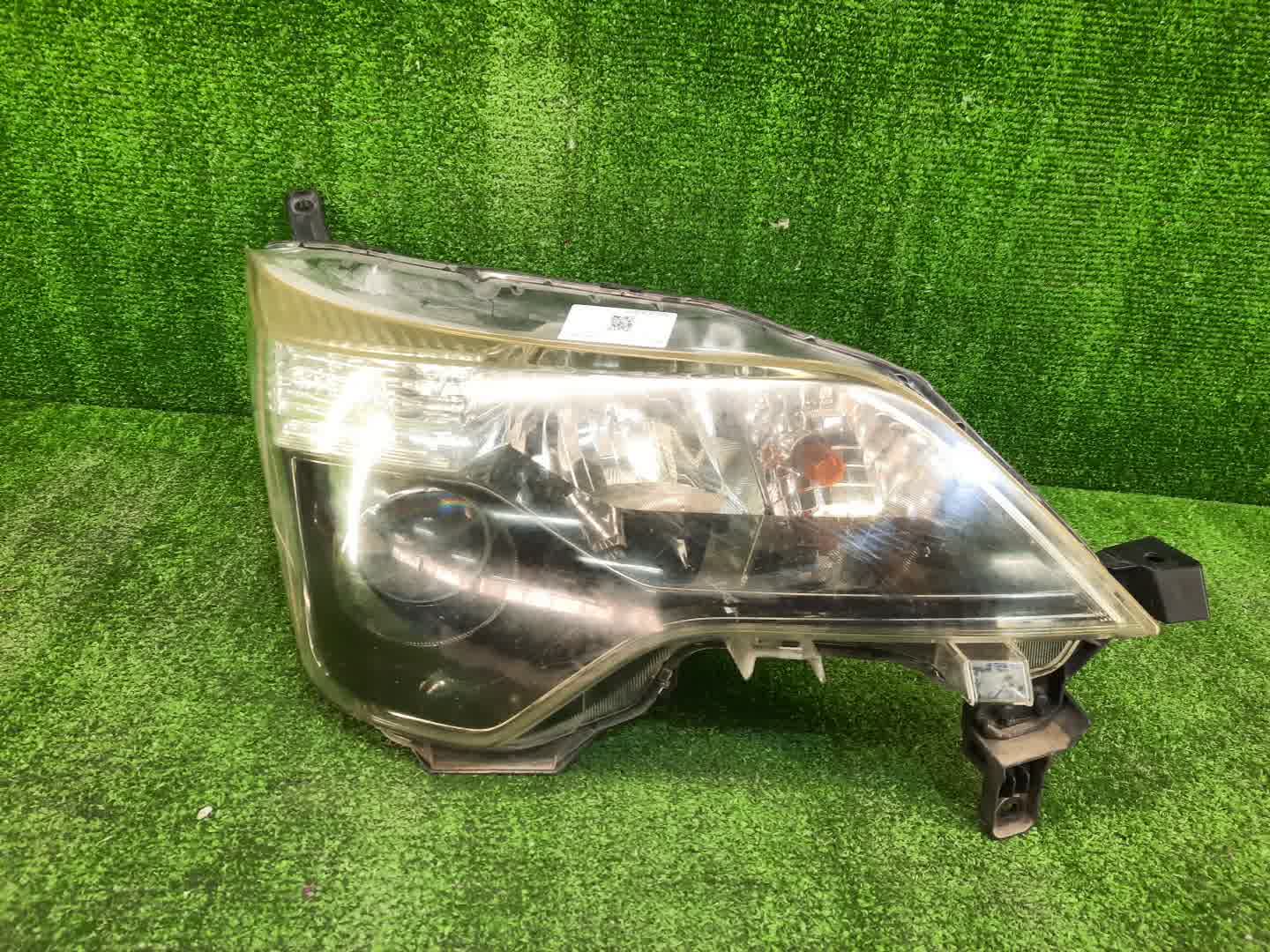 Фара правая передняя TOYOTA SPADE NCP141, NSP140, NSP141, NCP145 1 ракурс