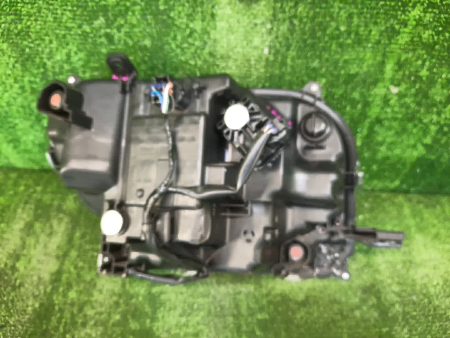 Фара левая передняя DAIHATSU TANTO LA650S 2 ракурс