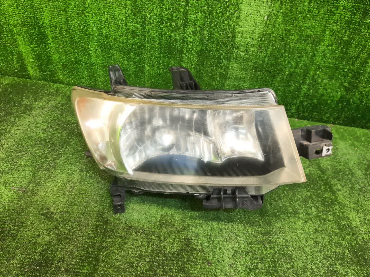 Фара правая передняя TOYOTA BB QNC20, QNC21, QNC25 1 ракурс