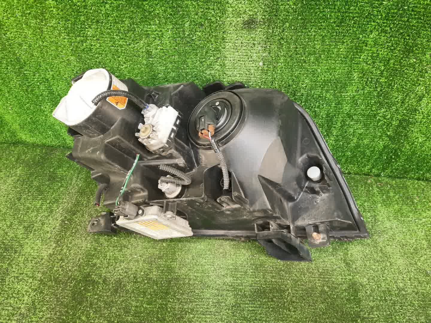 Фара левая передняя SUZUKI ESCUDO, GRAND VITARA TDB4W, TD94W, TD54W, TDA4W, TDB4, TE94, TD54, JT 3 ракурс
