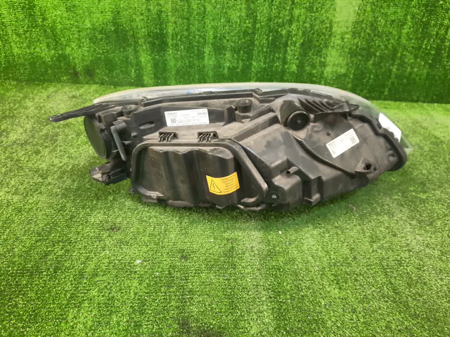 Фара левая передняя VOLVO V40 MZ63, MV, MV48 3 ракурс Фара левая передняя VOLVO V40 MZ63, MV, MV48 3 ракурс