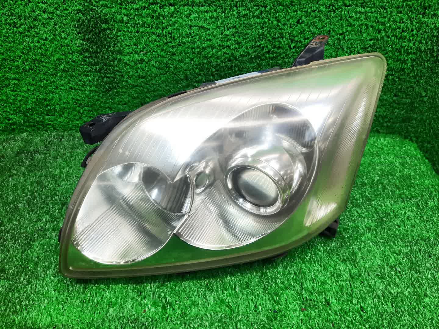 Фара левая передняя TOYOTA AVENSIS ZZT251, AZT250, AZT255, AZT251 1 ракурс
