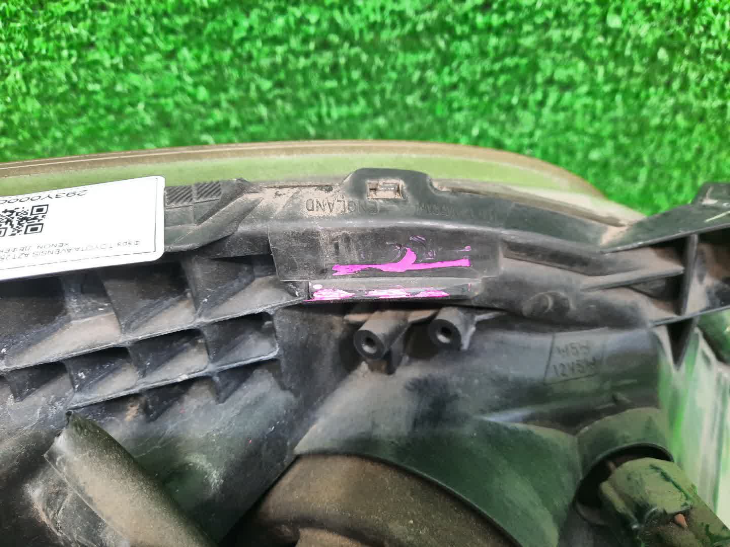 Фара левая передняя TOYOTA AVENSIS ZZT251, AZT250, AZT255, AZT251 3 ракурс